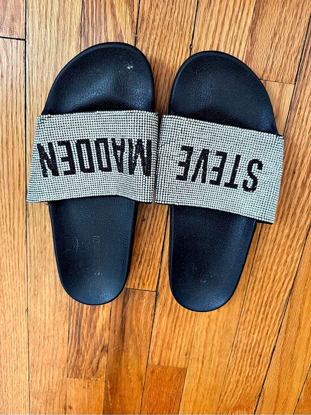 Steve Madden Black & Gray Slide Sandals Like New